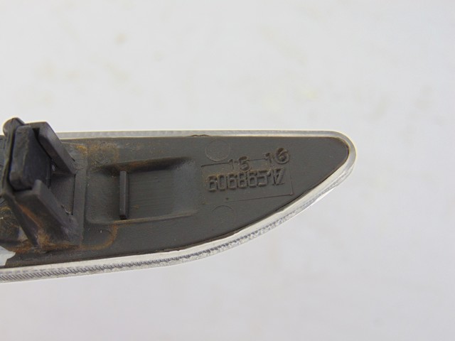 FIAT 60686517 Luz intermitente de guardabarros izquierdo  comprar en Albacete