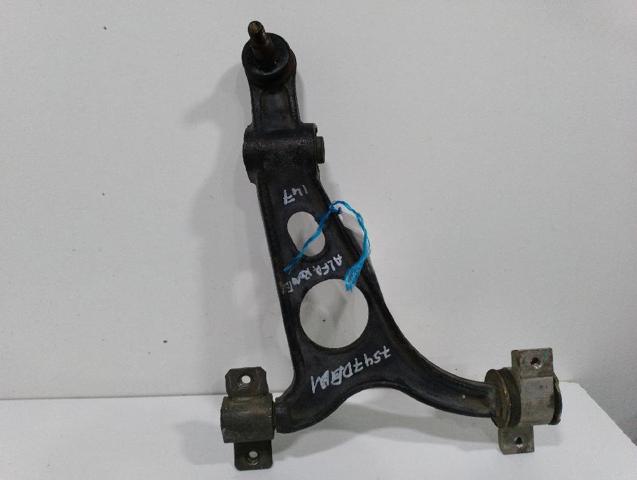 60686891 FIAT Brazo inferior izquierdo de la suspensión delantera  en stock Córdoba