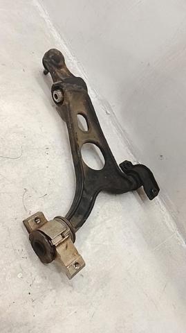 60686891 Brazo inferior izquierdo de la suspensión delantera  en stock Sabadell