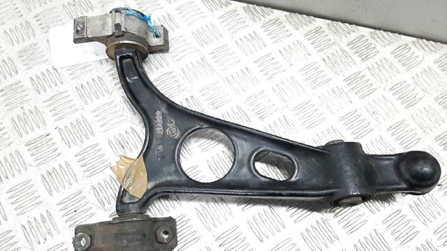 60686891 Brazo inferior izquierdo de la suspensión delantera comprar Sevilla