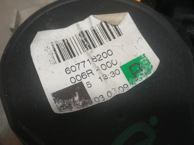 607718200 Mercedes