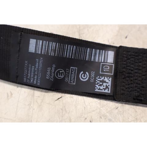 607718200 MERCEDES Cinturón de seguridad delantero derecho  disponible Vigo