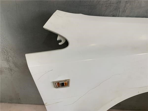 6102362 Aleta delantera derecha  disponible Utrera