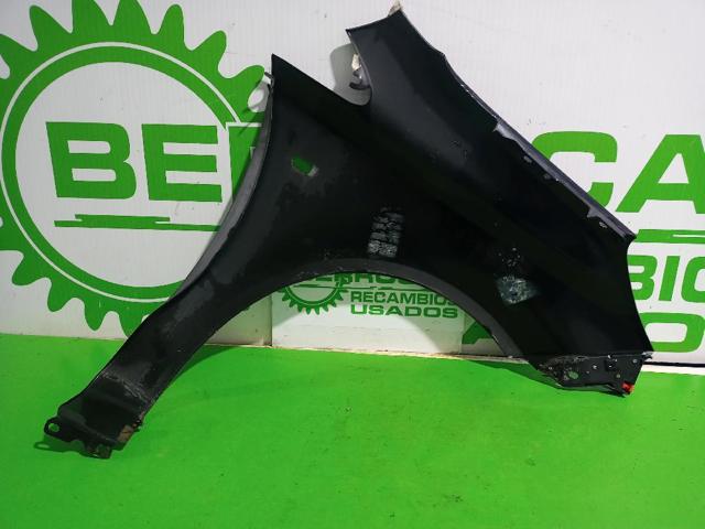 6102363 Aleta delantera izquierda  disponible Málaga