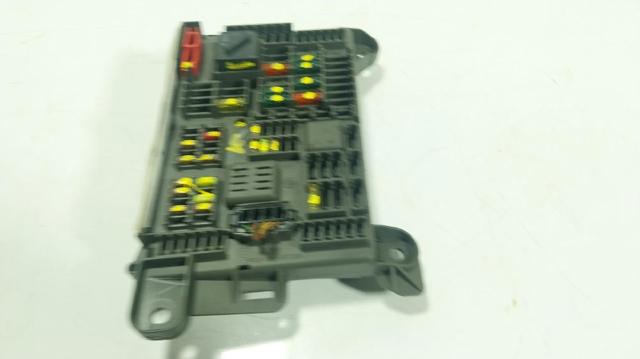 61146931687 BMW Caja de fusibles  disponible Ourense