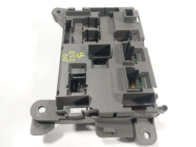 BMW 61146931687 Caja de fusibles comprar Tarragona