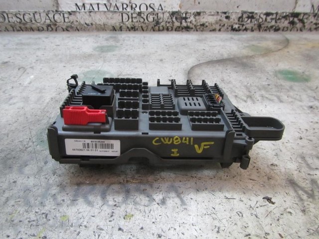 61146931687 Caja de fusibles  en stock Sabadell