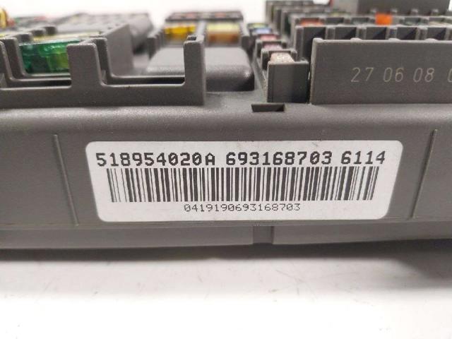 61146931687 BMW Caja de fusibles  en stock Córdoba