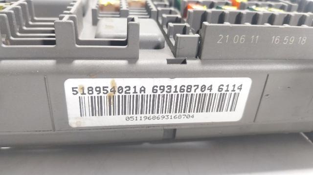 61146931687 BMW Caja de fusibles  comprar en Jaén