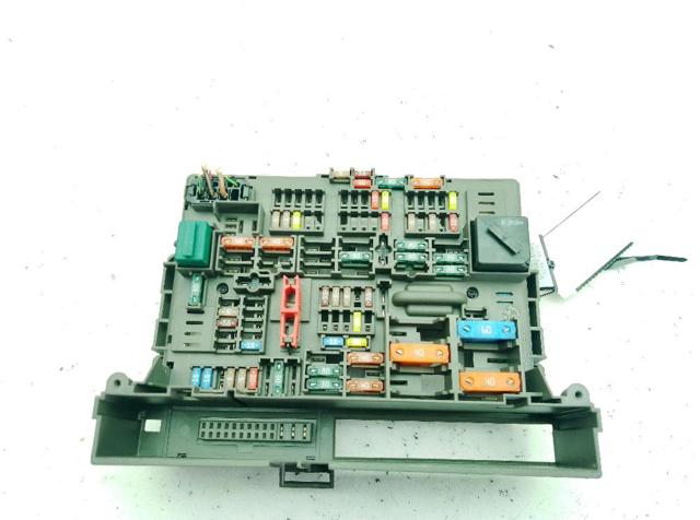 61149119445 BMW Caja de fusibles  en stock Huelva