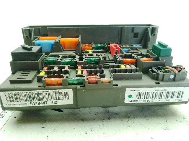 61149119445 Caja de fusibles  en stock Castellón