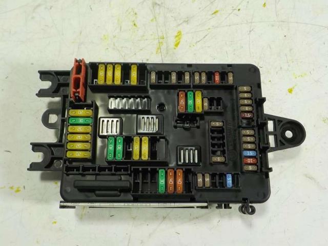 BMW 61149259466 Caja de fusibles trasera interior comprar Barcelona