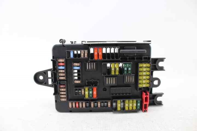 61149259466 BMW Caja de fusibles trasera interior  en stock Gandía