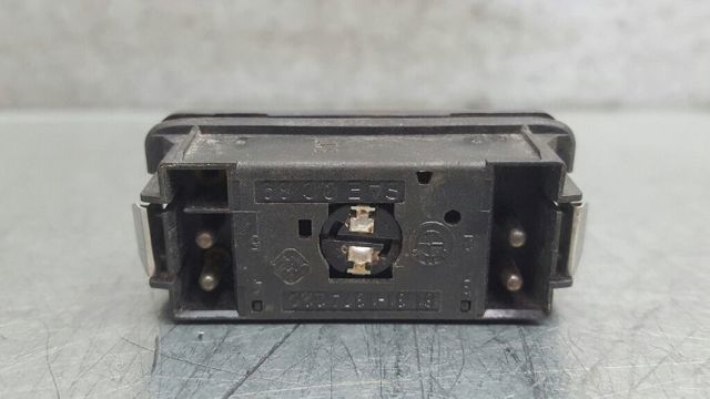 61311374220 BMW Boton de luz de emergencía  en stock Huelva