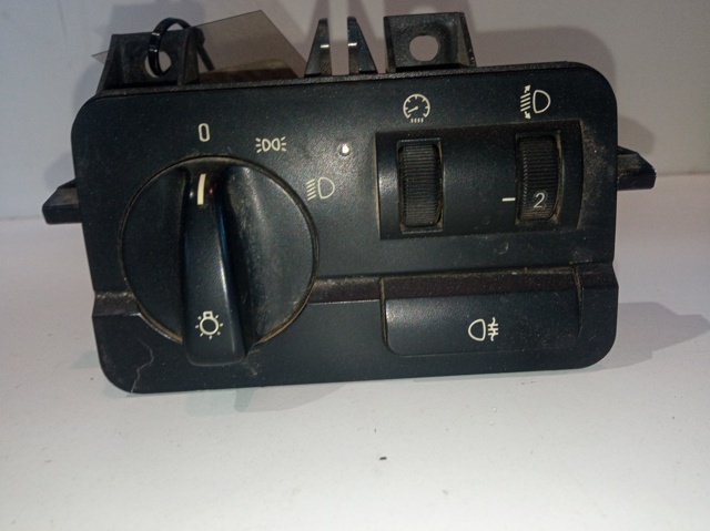 61316907944 Interruptor de luces en el tablero comprar Girona