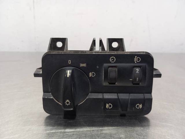 BMW 61316907947 Interruptor de luces en el tablero  en stock Salamanca