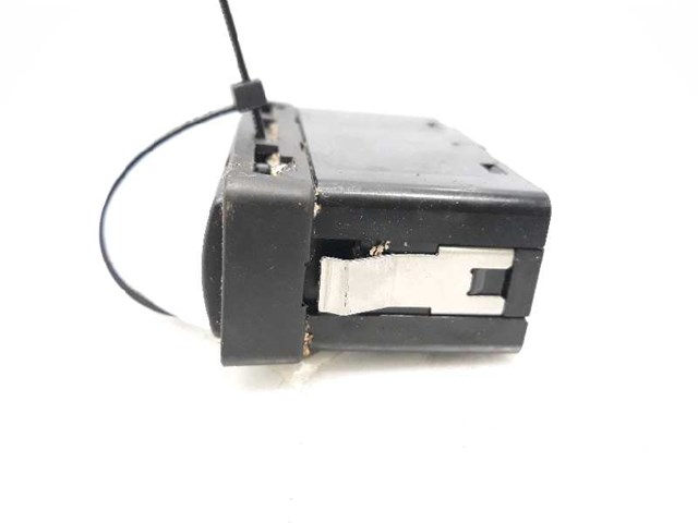 61318368920 BMW Boton de luz de emergencía  en stock Huelva