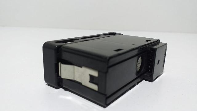 61318368920 BMW Boton de luz de emergencía  en stock Gandía