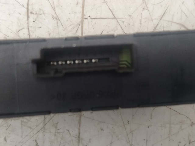 BMW 61318381514 Botón de encendido del motor del elevalunas delantero derecho  disponible Valladolid