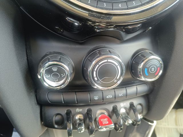 61319383890 BMW