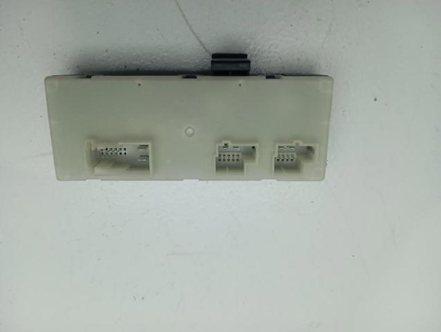 61355A19DB2 BMW Módulo de control de apertura de la tapa del maletero  en stock Gandía