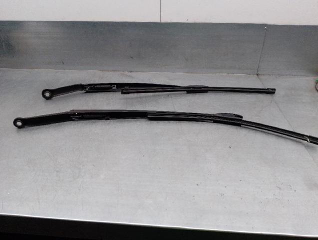 BMW 61617003931 Brazo del limpiaparabrisas  en stock Terrassa