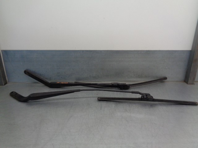61617153736 BMW
