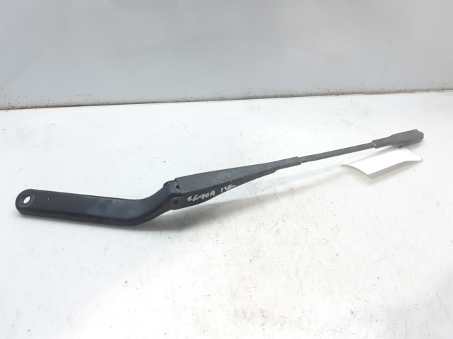 Brazo del limpiaparabrisas, delantero BMW 1  (E81)
