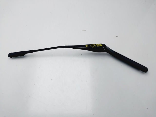 Precio del repuesto Brazo del limpiaparabrisas, lavado de parabrisas, luna delantera 1  hatchback