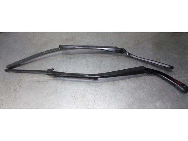 Precio del repuesto Brazo del limpiaparabrisas, lavado de parabrisas, luna delantera 3  sedán