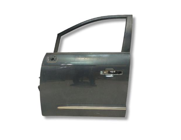 Puerta del conductor SsangYong Rodius  ()