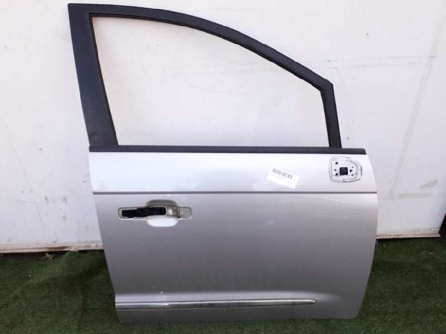 Puerta delantera derecha 6200421202 Ssang Yong