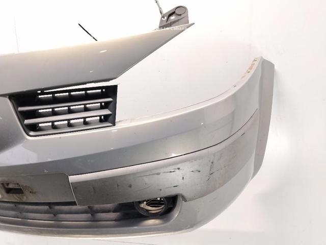 RENAULT 620226236R Paragolpes  en stock Terrassa