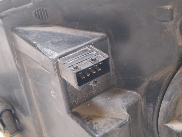 PEUGEOT 6204AX Faro izquierdo  comprar en Murcia