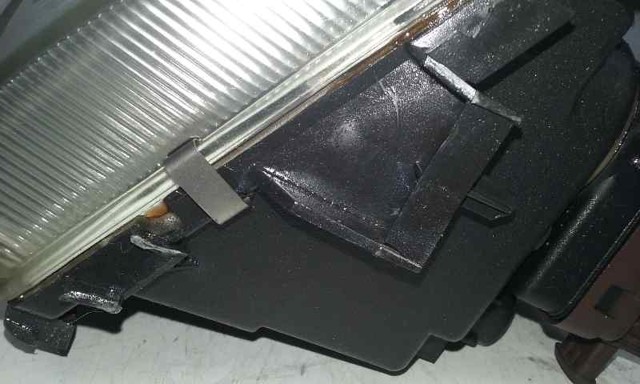 Faros Citroen Saxo (1996-2004)
