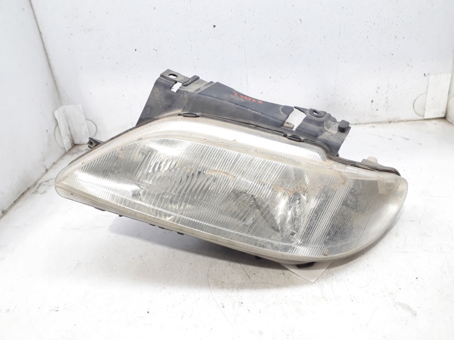 Precio del repuesto Faros delantero izquierdo Xsara  hatchback