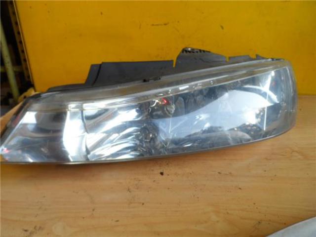 6204V2 Faro izquierdo  en stock Sabadell