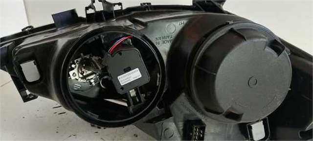 6204Z2 PEUGEOT Faro izquierdo  disponible Ourense