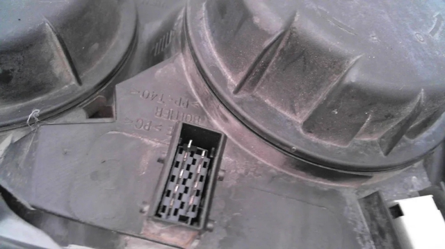 6204Z2 Faro izquierdo  comprar en Reus