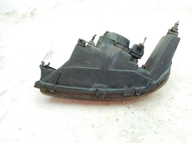 PEUGEOT 6205Q5 Faro derecho  en stock Terrassa