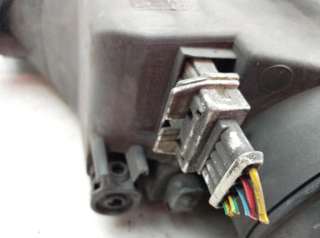 6205Q5 PEUGEOT Faro derecho  comprar en Oviedo