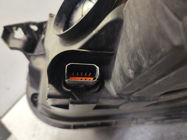 6206N5 PEUGEOT Faro derecho  en stock Gandía