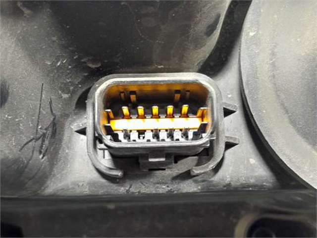 PEUGEOT 6208A8 Faro izquierdo  comprar en Albacete