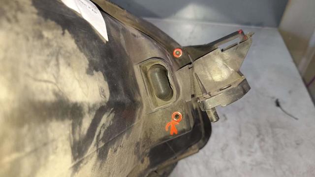 6208A8 PEUGEOT Faro izquierdo  en stock Huelva