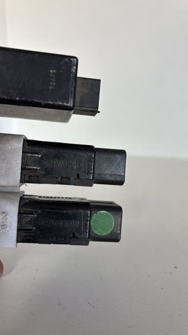 621W05010 Botón de encendido de calefacción del asiento  disponible Utrera