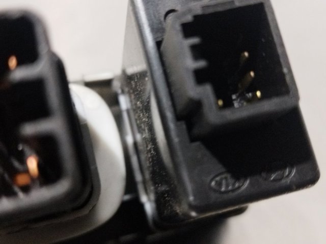 621W05010 HYUNDAI Botón de encendido de calefacción del asiento  comprar en Lleida