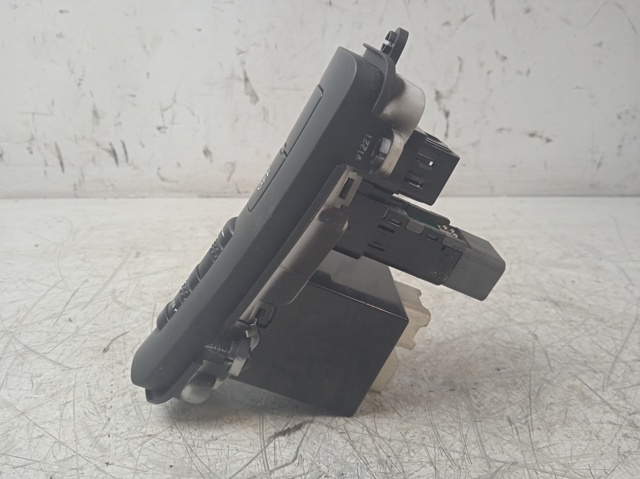 621W05010 Botón de encendido de calefacción del asiento  comprar en Pontevedra