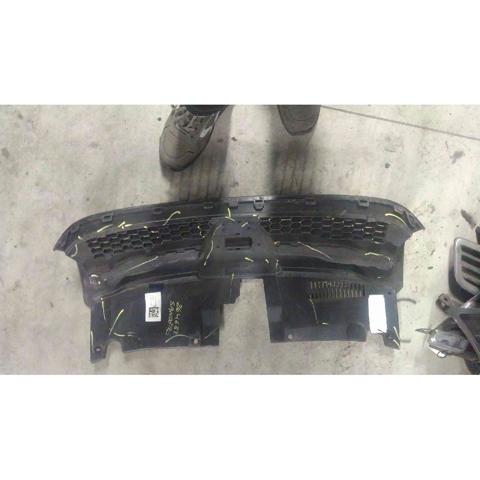 RENAULT 623103971R Parrilla comprar Tarragona