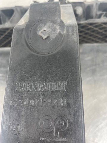 625001299R Panel de soporte del radiador y montaje de faros  disponible Burgos