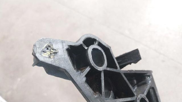 625005786R RENAULT Panel de soporte del radiador y montaje de faros  comprar en Oviedo